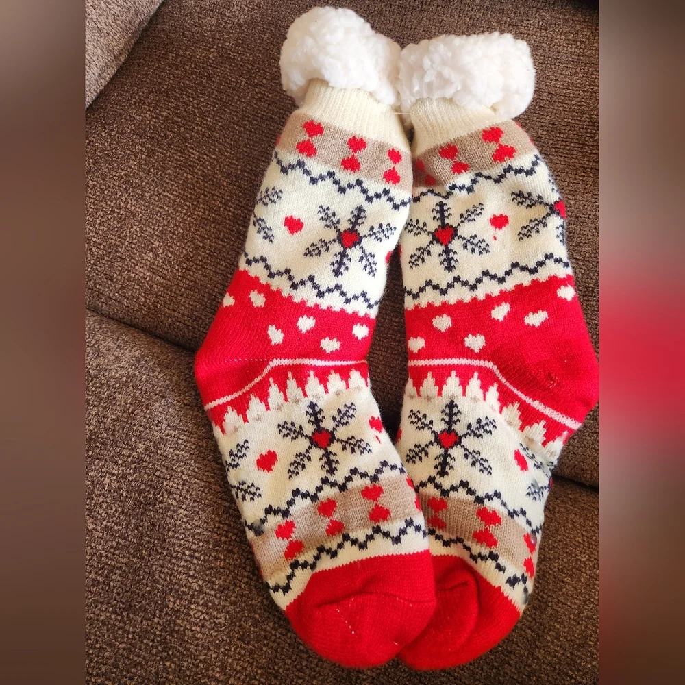 Holiday Slipper Socks With Grippers NWOT